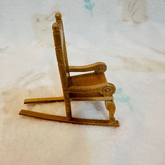 Vintage Wooden Doll House Furniture - Picture 4 of 7